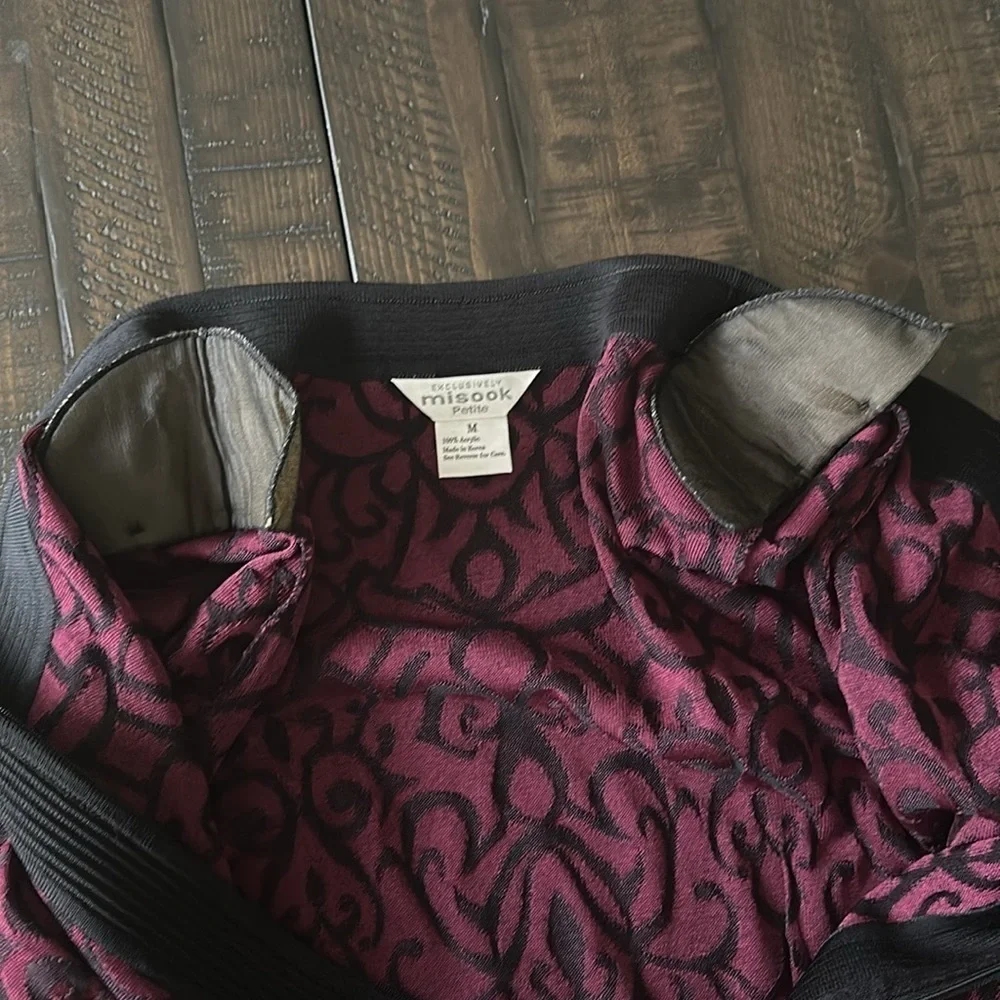 Exclusively Misook Petite M Texture Zip-Up Top Lightweight Jacket Burgundy Black - Picture 12 of 16